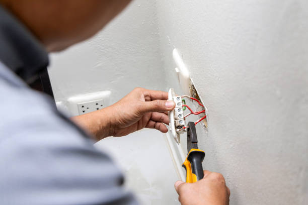 Best Affordable Emergency Electrician  in Scenic Oaks, TX